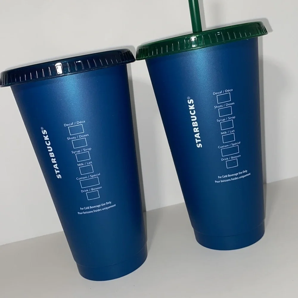 Starbucks holiday cups reusable Holly evergreen holiday‎ 2020 pair